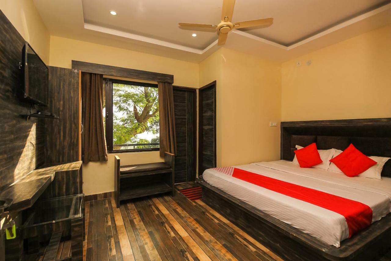 Oyo 39391 Jk Guest House Dharamshala Esterno foto